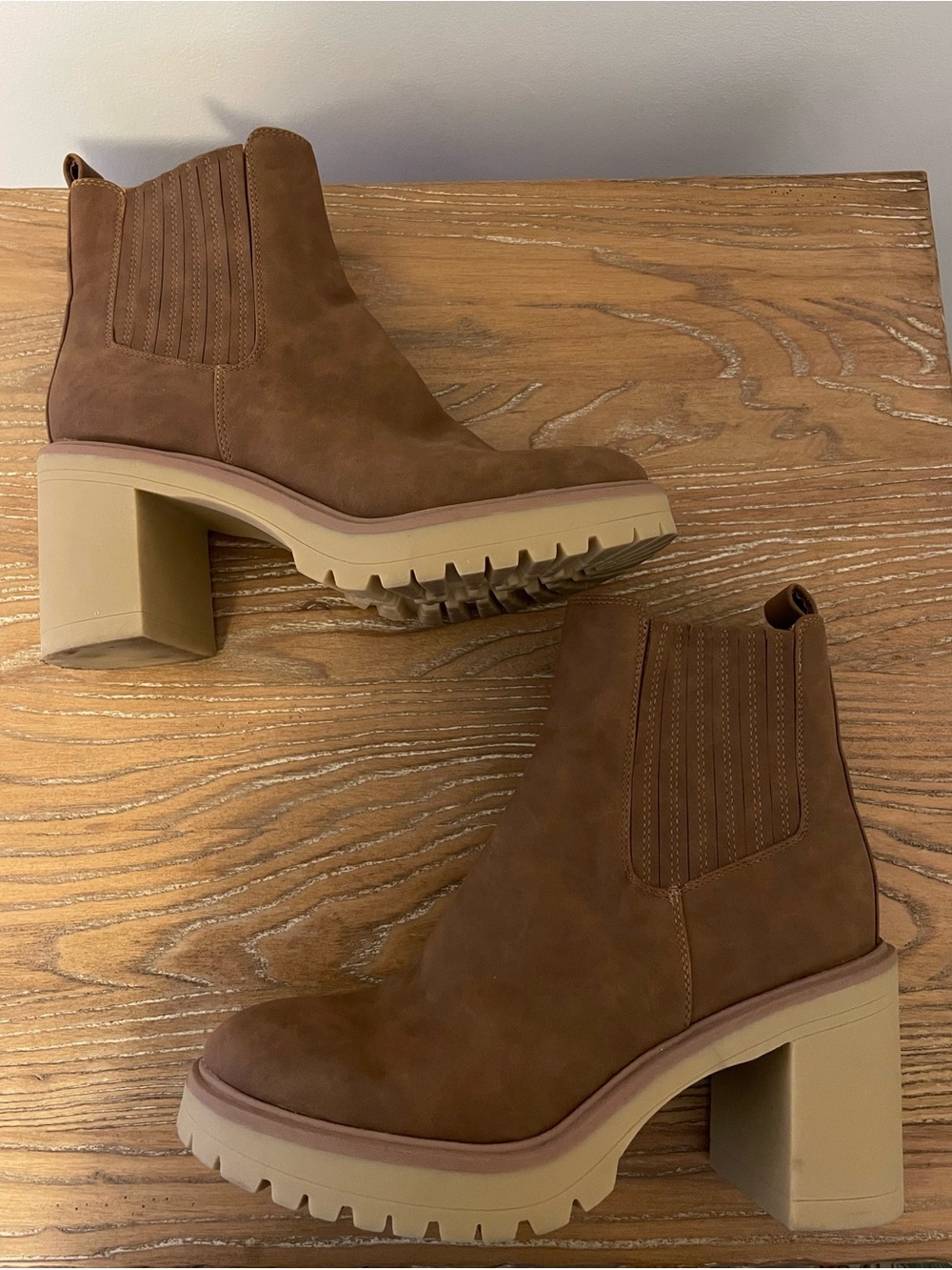 DV by Dolce Vita Brown Suede Block Heel Platform Jetta Ankle Boots - Picture 2 of 5